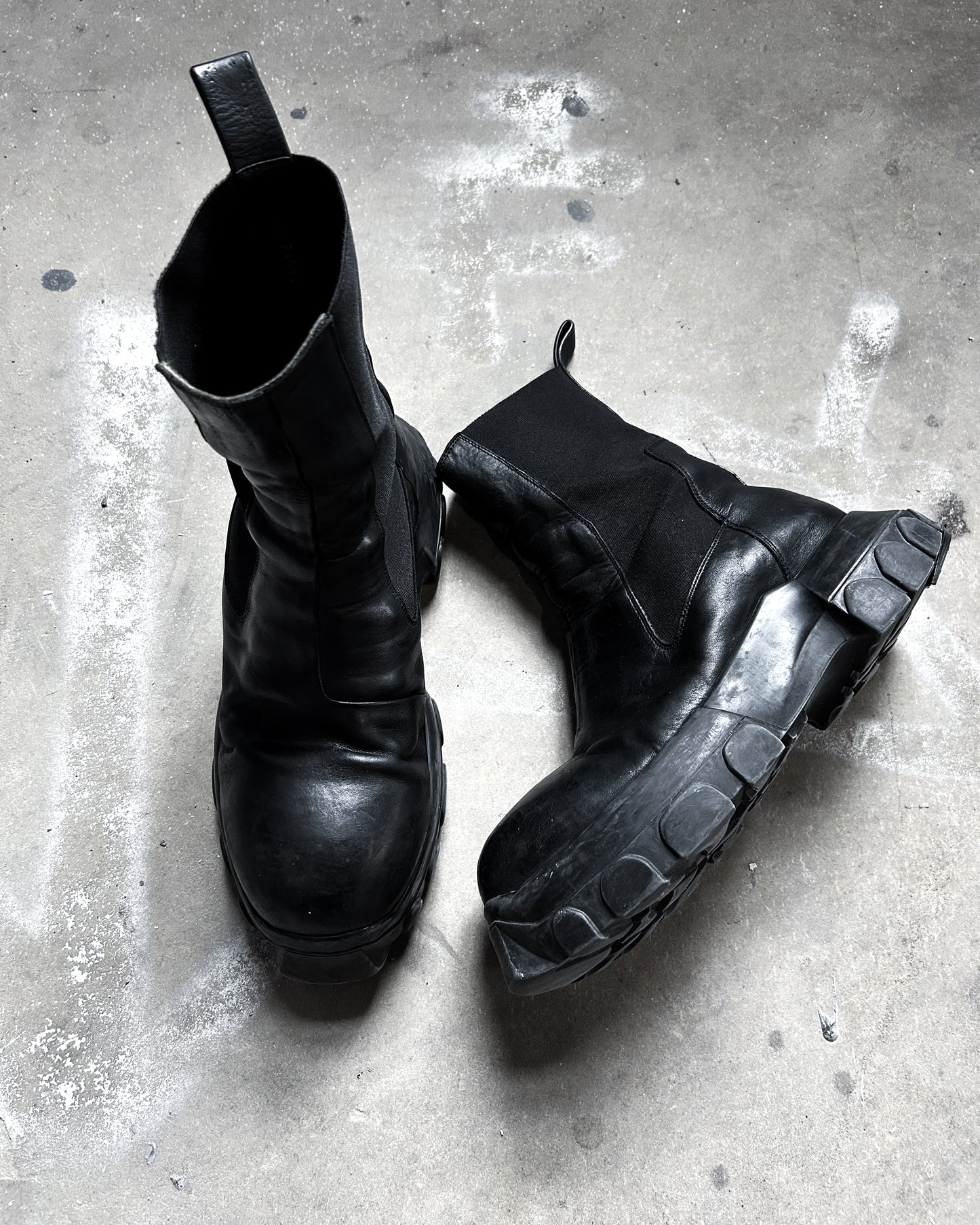 FW19 BOZO BEETLE TRACTOR BOOTS