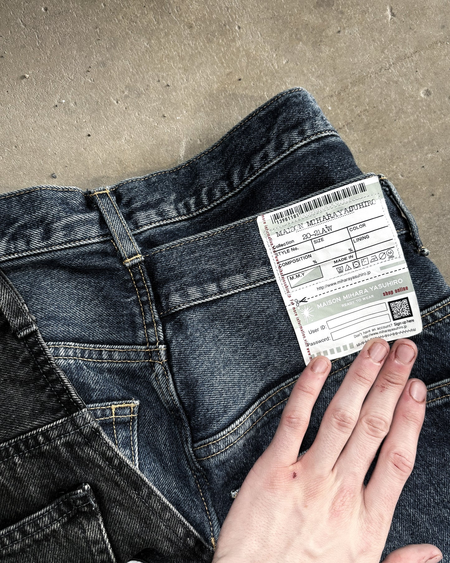 AW20 HYBRID SPLIT DISTRESSED DENIM