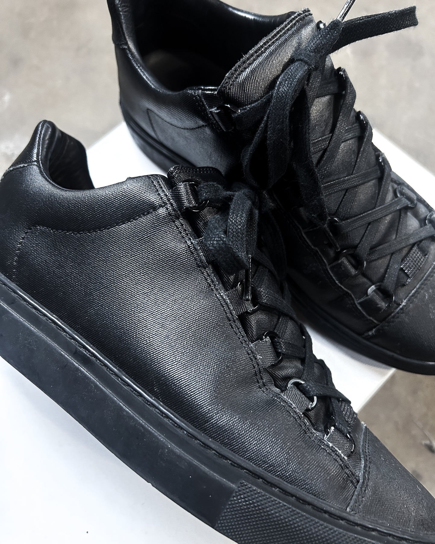 BLACK WAXED DENIM ARENAS