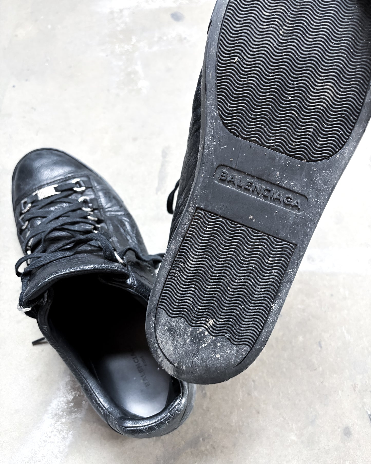 BLACK CALFSKIN ARENA LOW