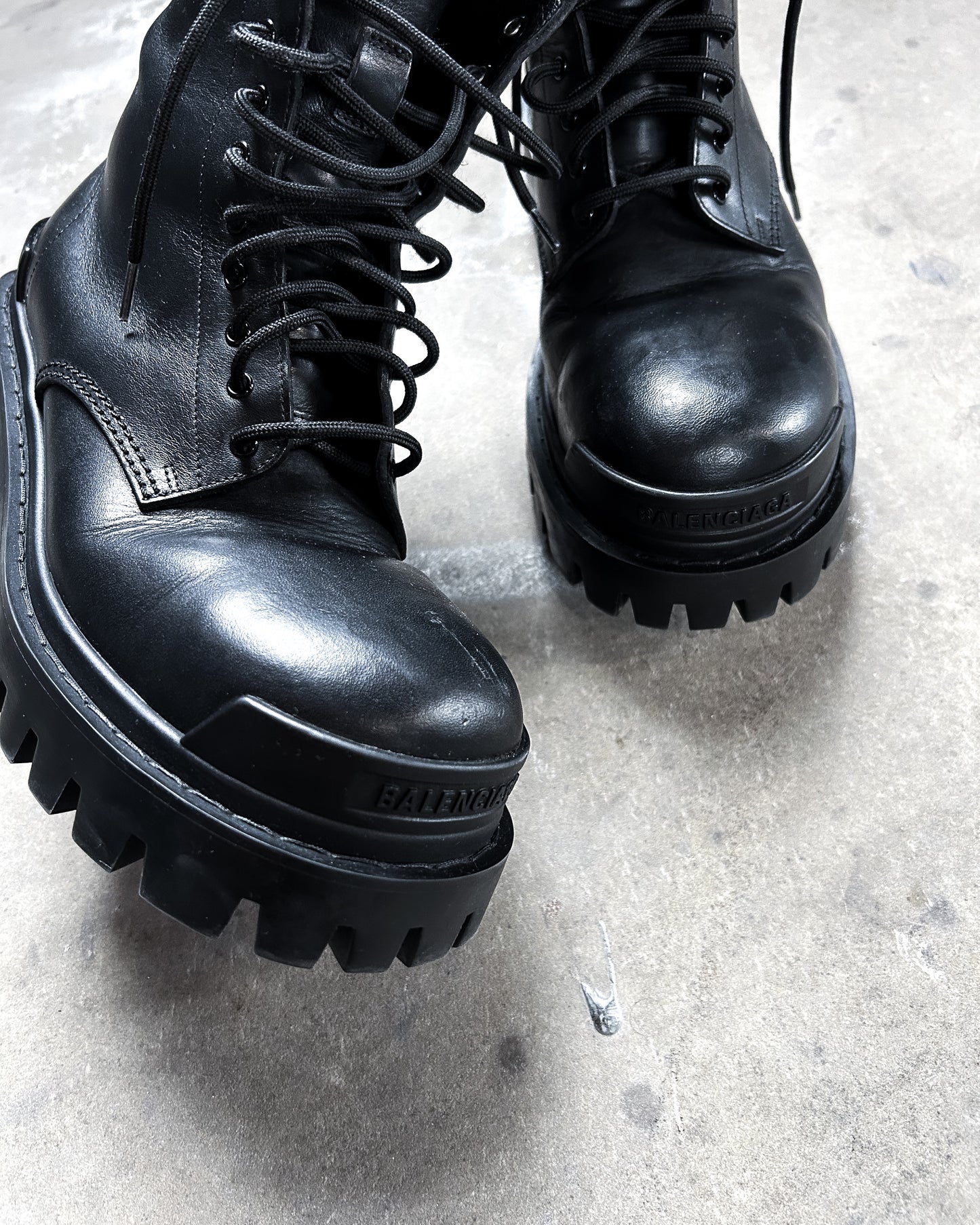 MASTER STRIKE BOOTS