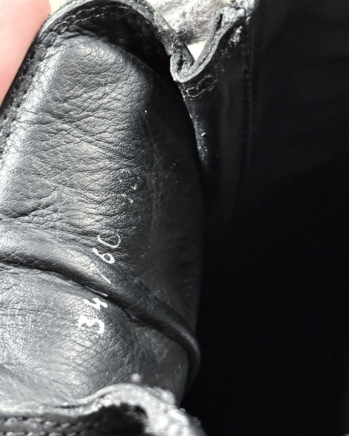 TWO-TONE LEATHER ARENAS