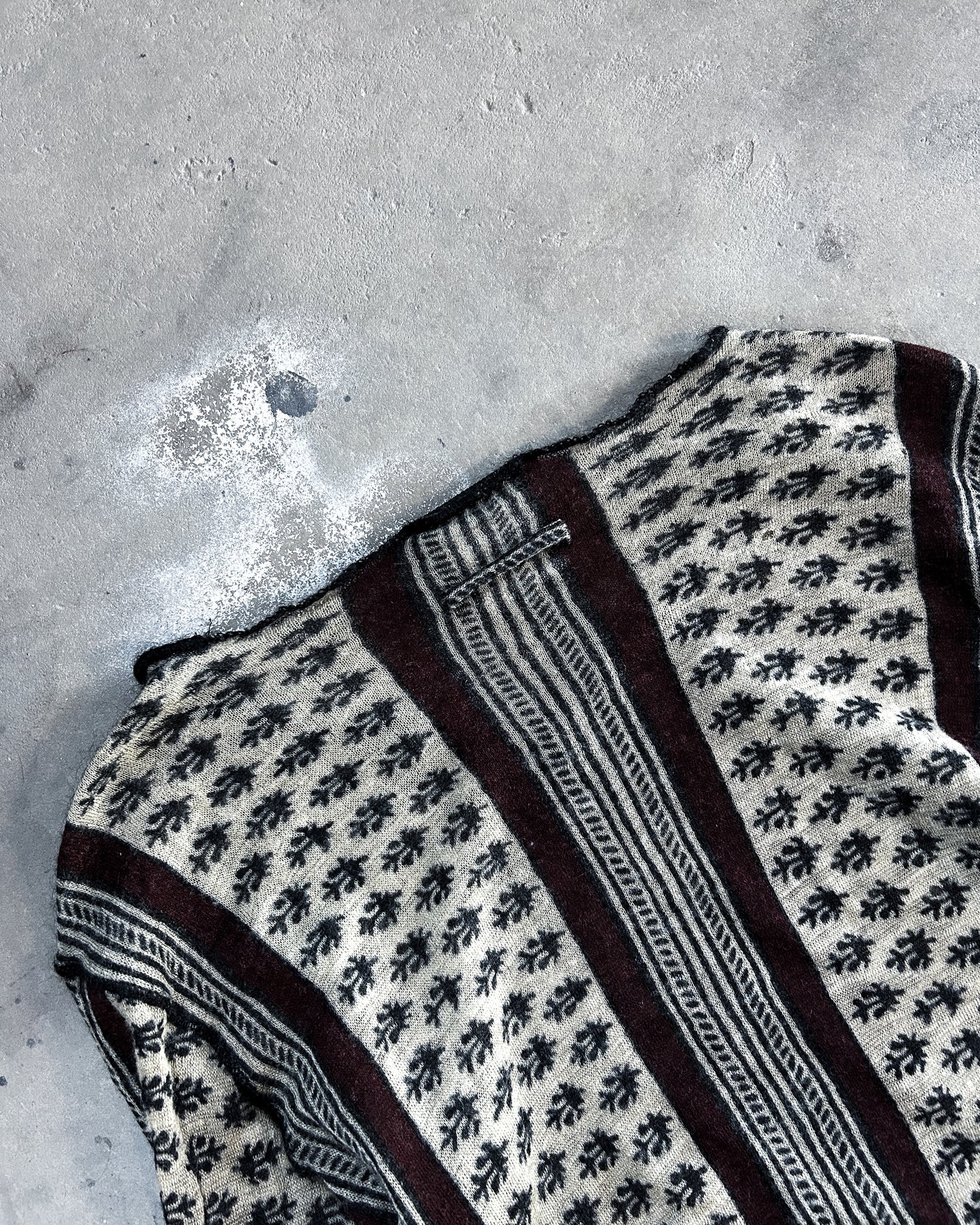 90S TRIBAL MESH