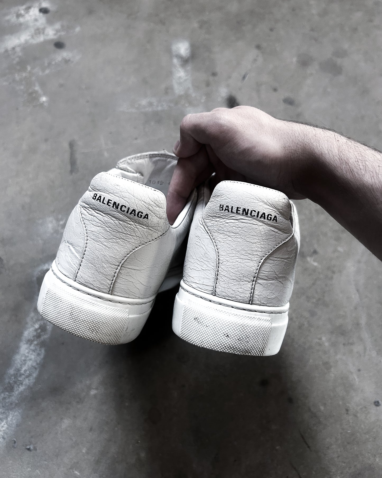 WHITE ARENA LOW