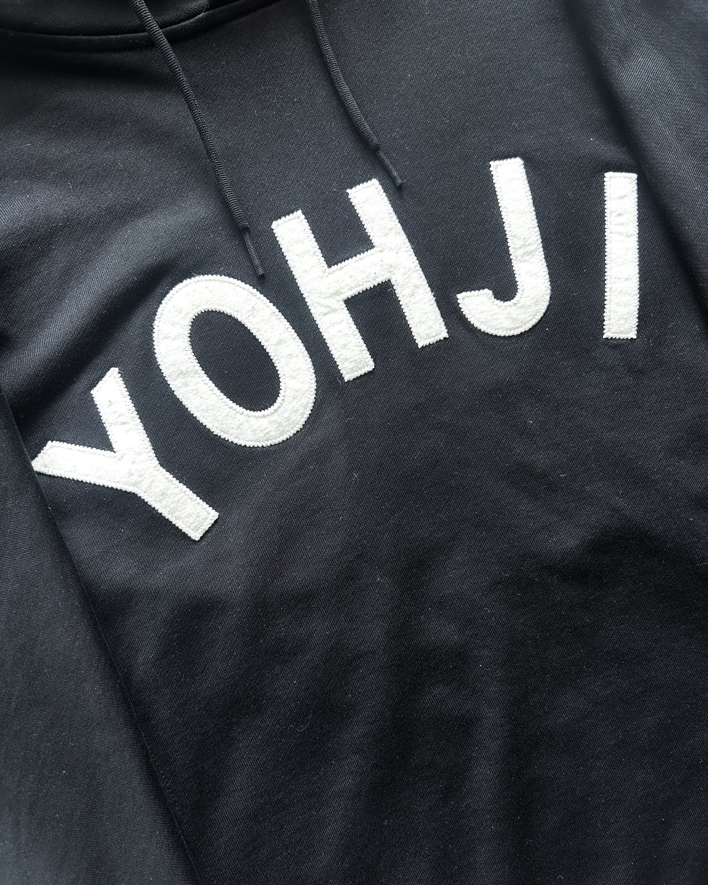 YOHJI LOGO HOODIE