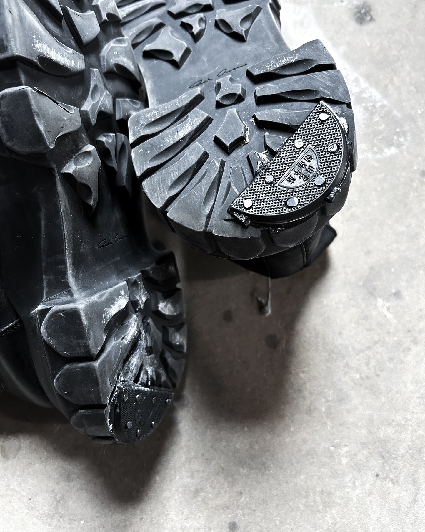 FW19 BOZO BEETLE TRACTOR BOOTS