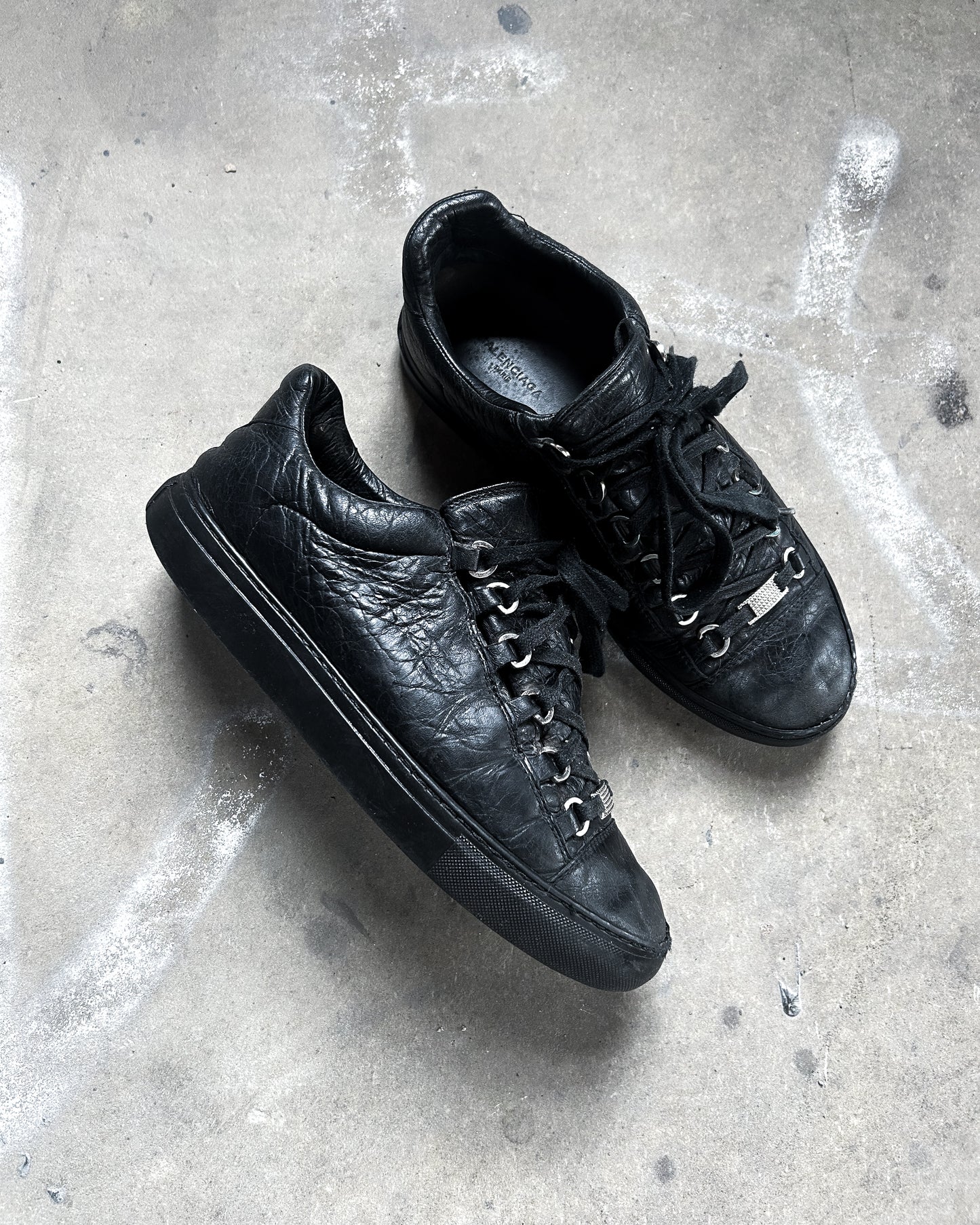 BLACK ARENA LOWS