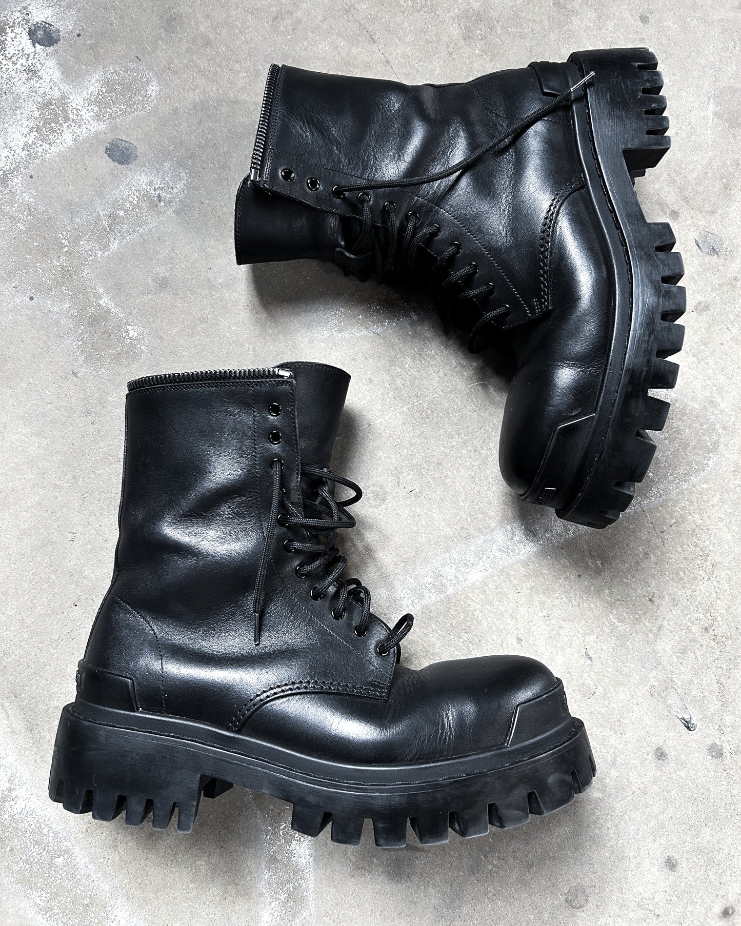 MASTER STRIKE BOOTS