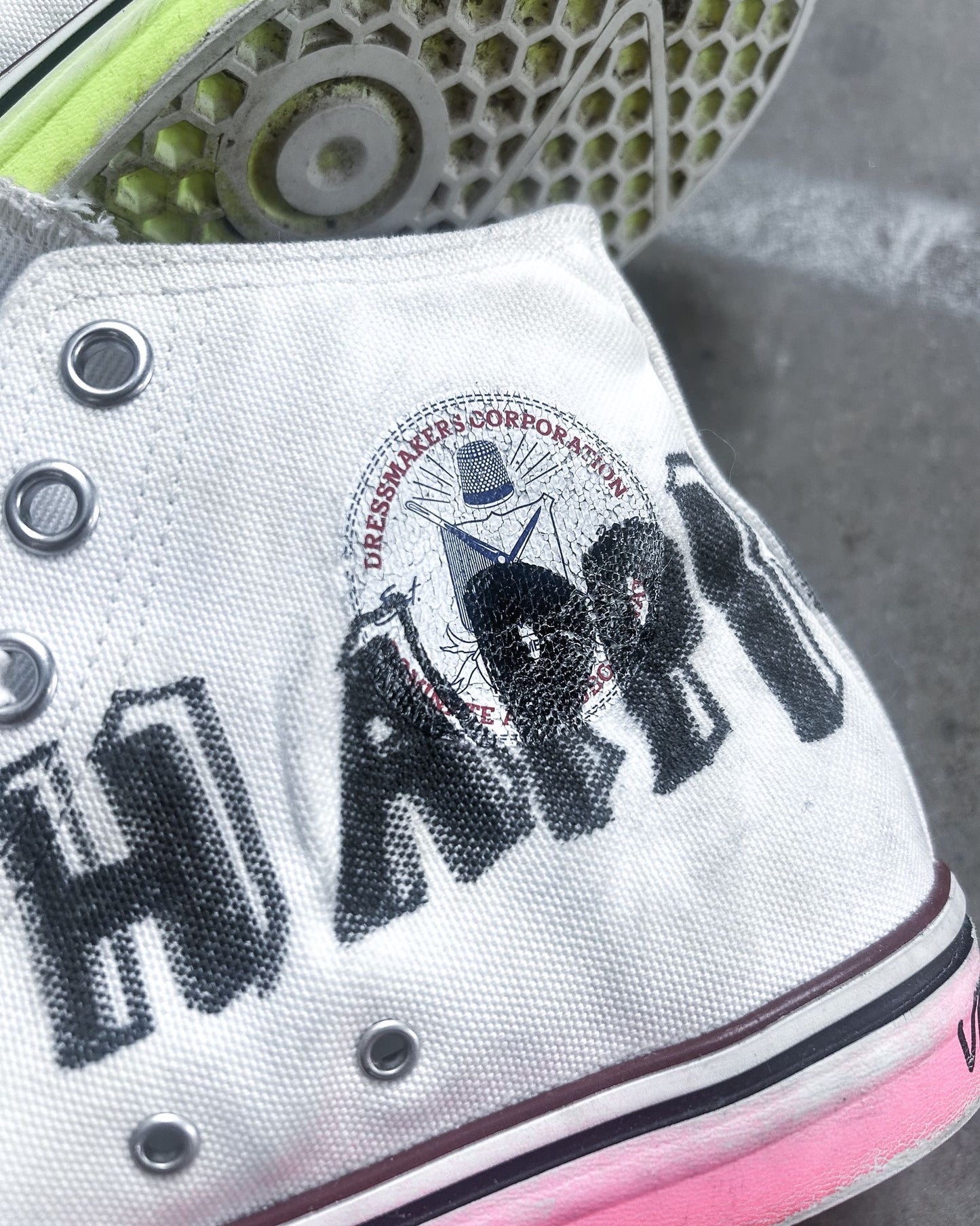 F/W17 HARDCORE HAPPINESS CONVERSE