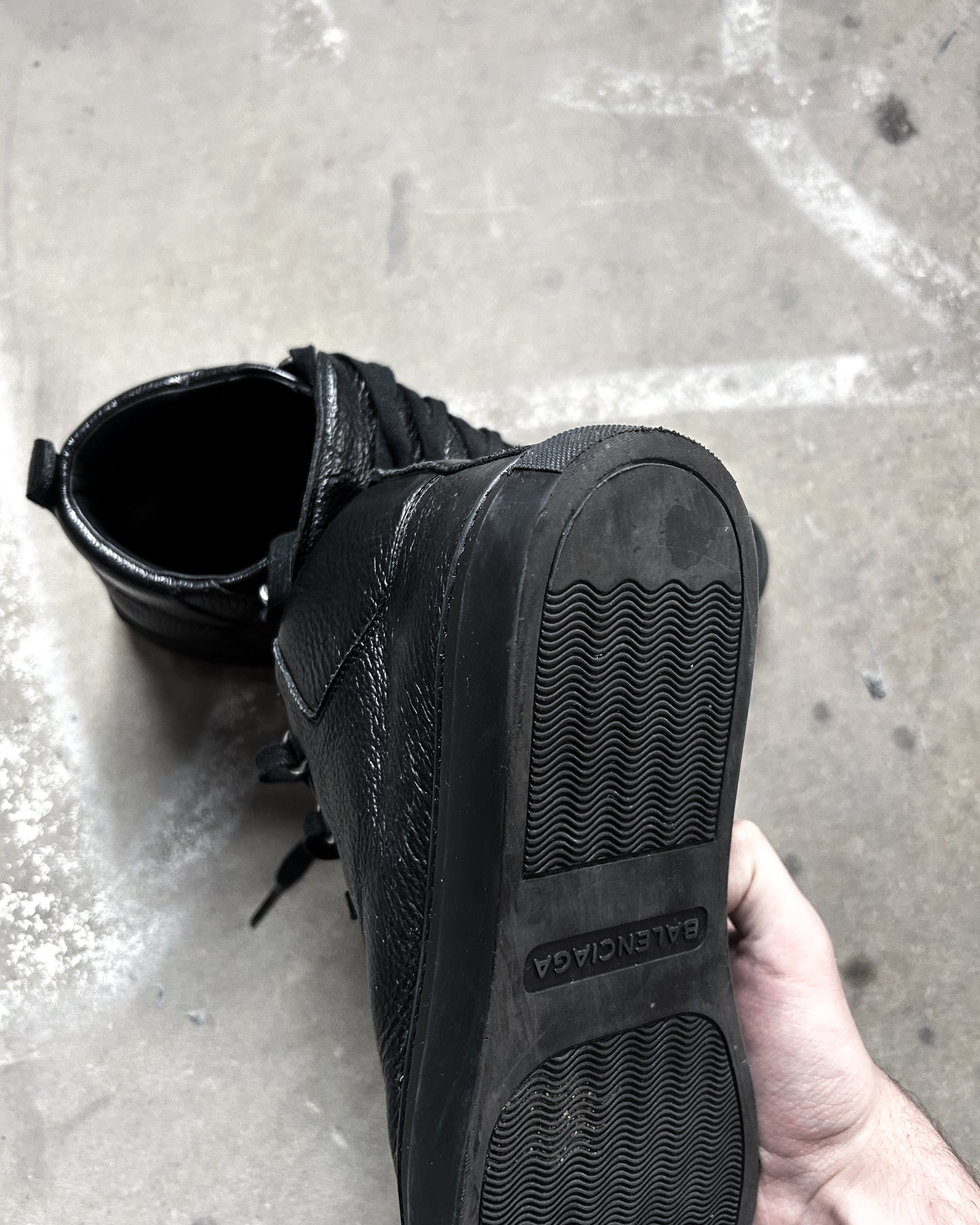 CRACKED BLACK ARENAS