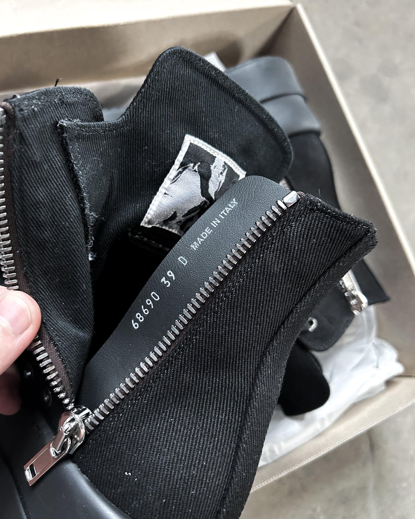 SS25 PENTAGRAM MEGA RAMONES