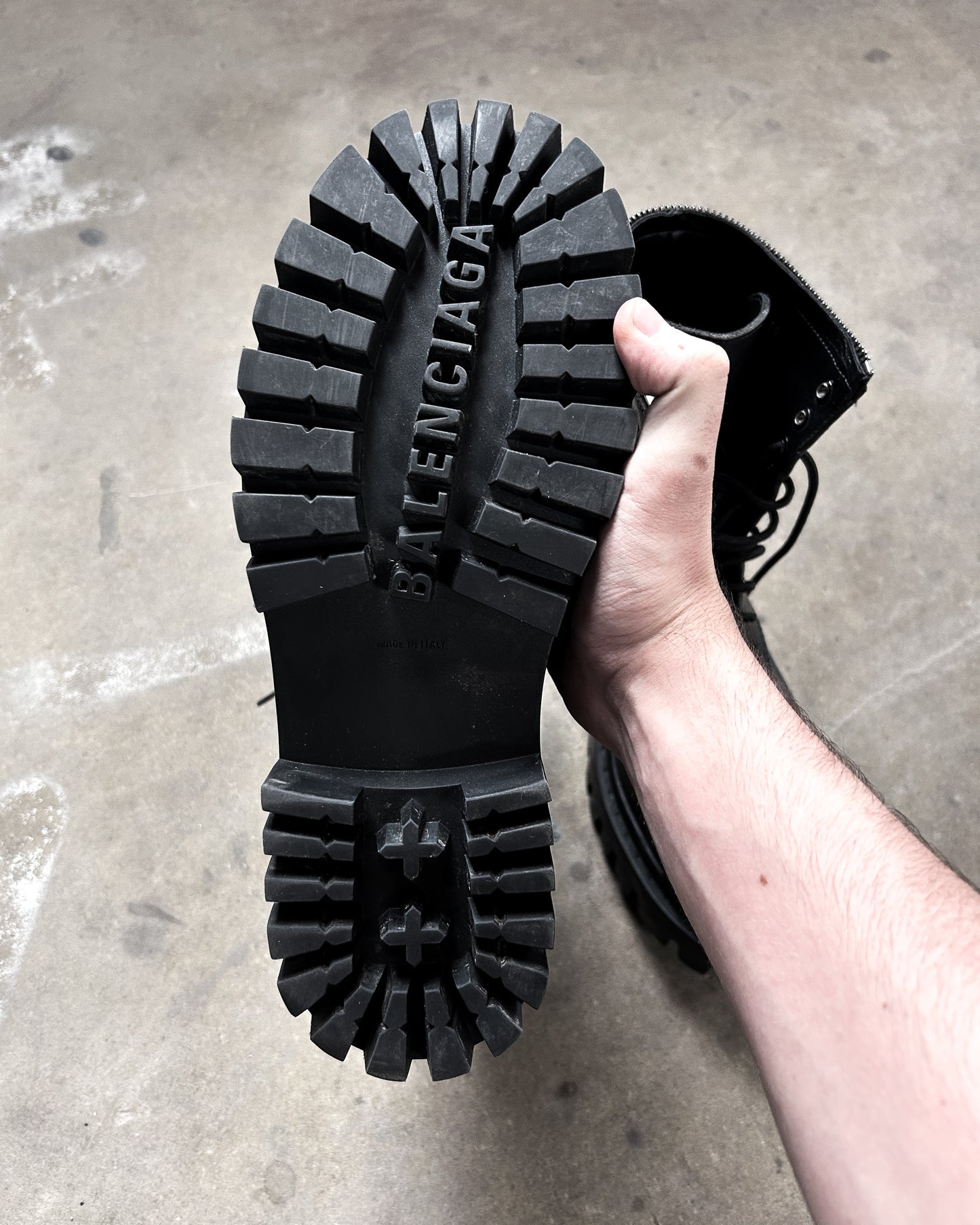 MASTER STRIKE BOOTS