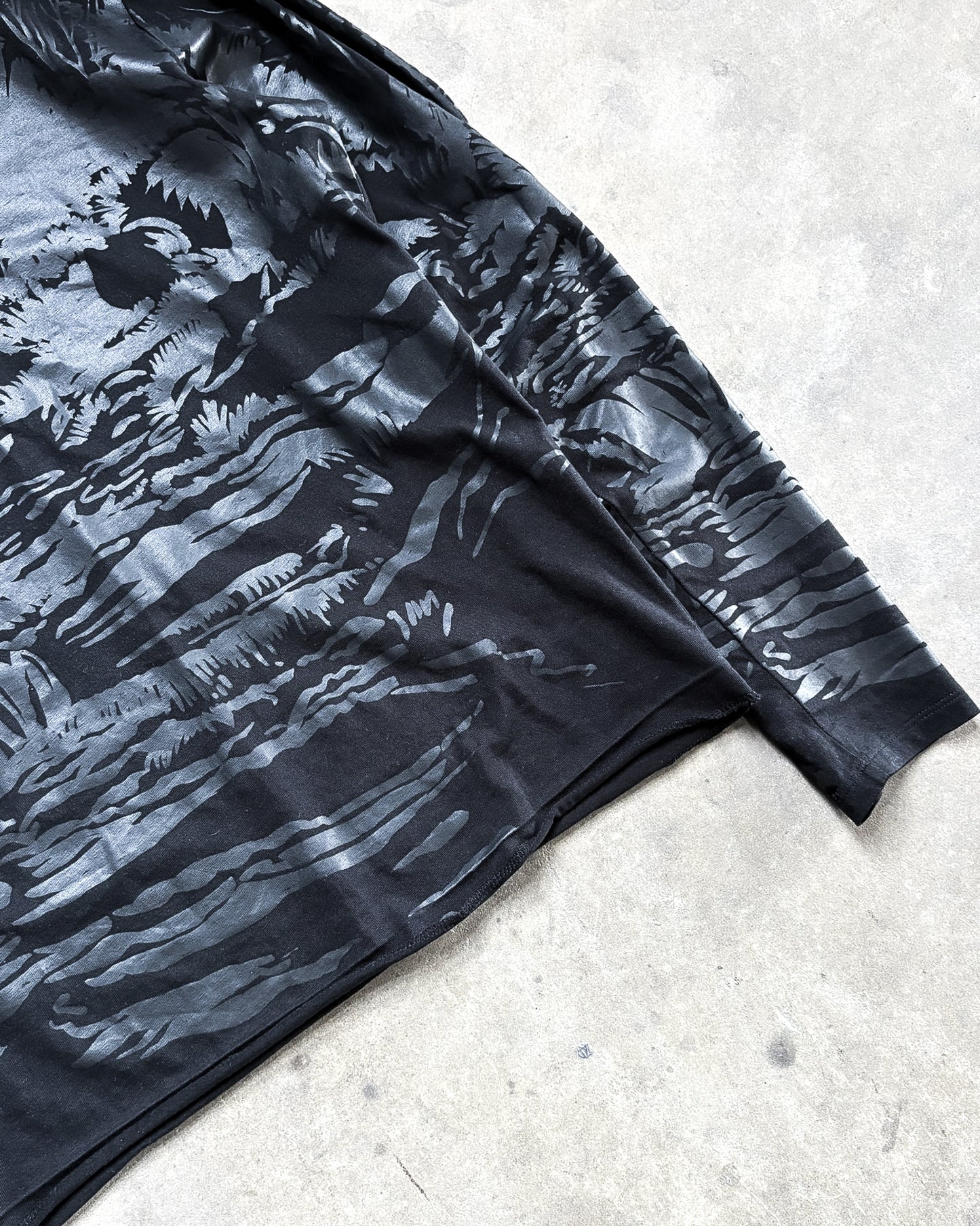 SS14 BLACK NATURE LONGSLEEVE