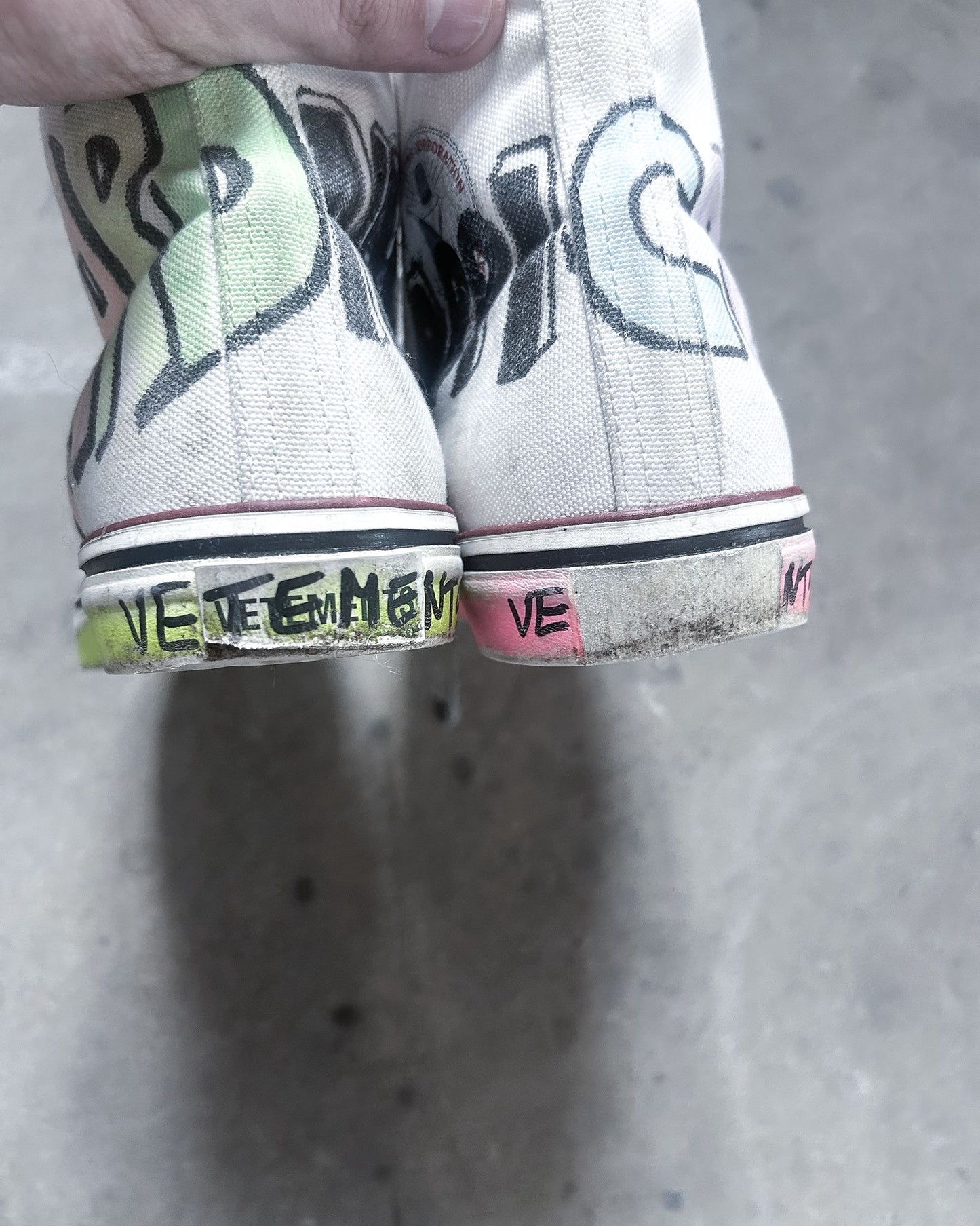 F/W17 HARDCORE HAPPINESS CONVERSE