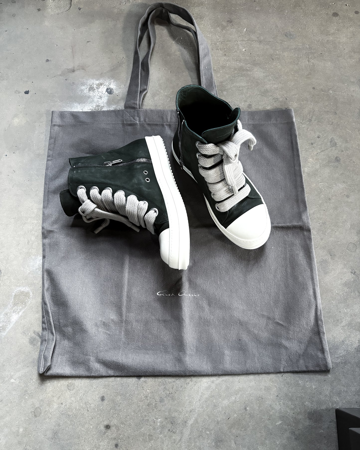 S/S23 MOSS JUMBO LACE HIGH RAMONES