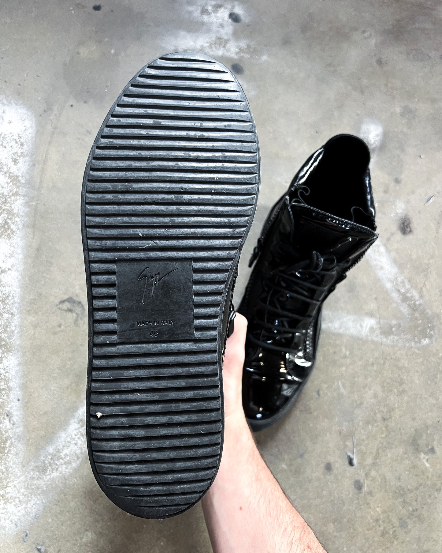 PATENT LEATHER ‘KRISS’ HIGH TOPS