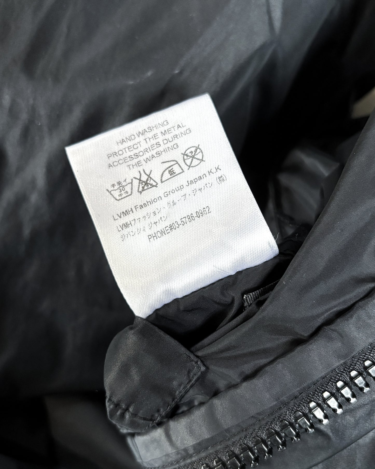NYLON WINDBREAKER