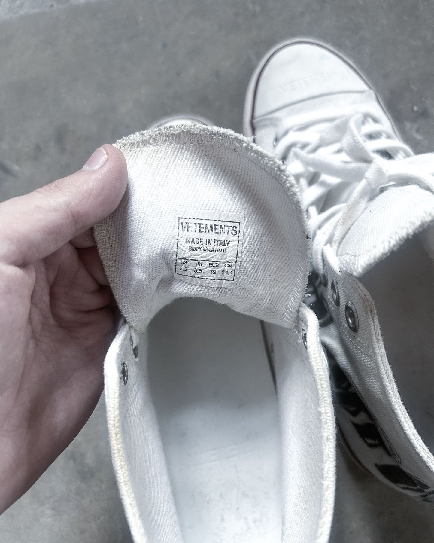 F/W17 HARDCORE HAPPINESS CONVERSE