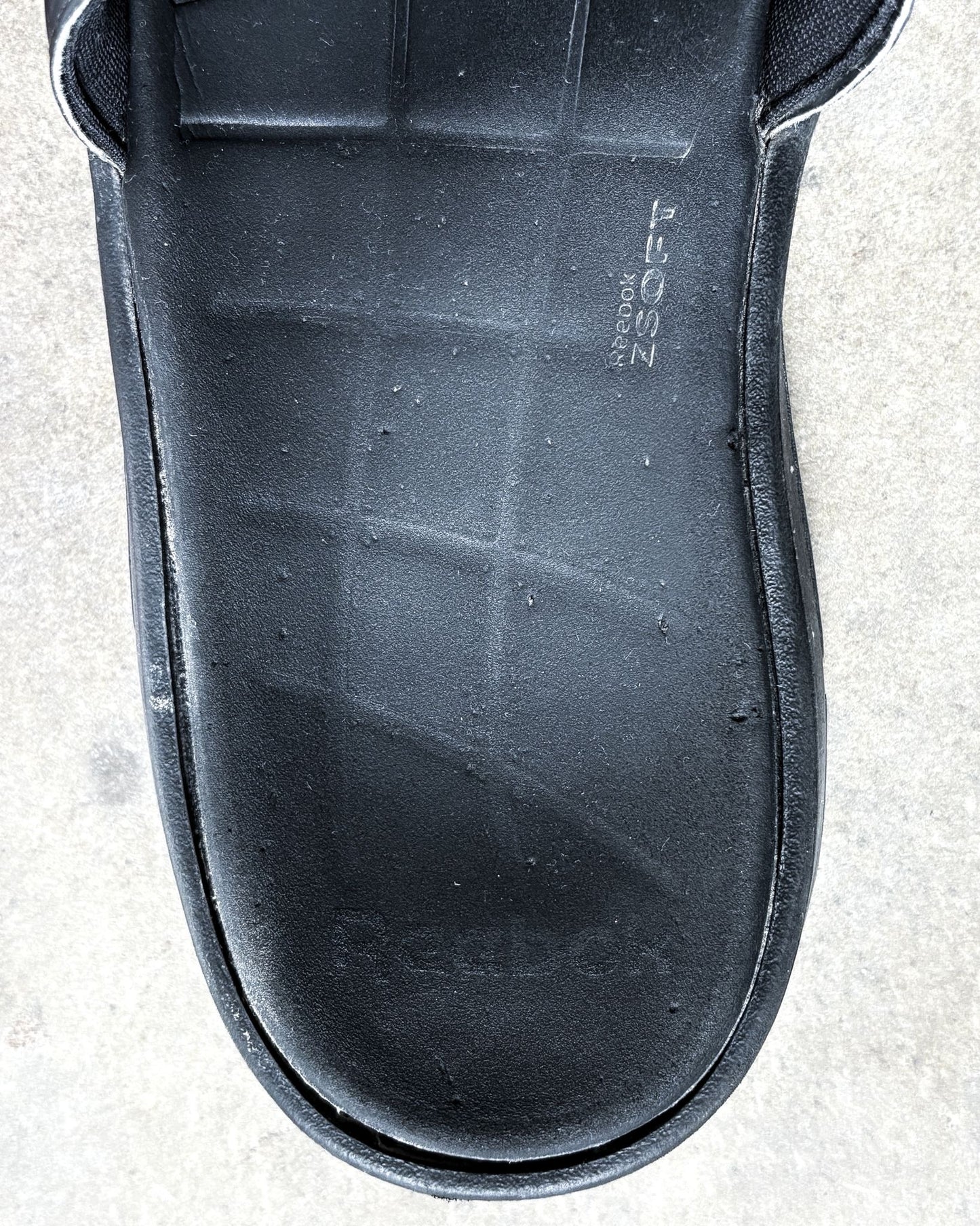 S/S20 NEON LOGO POOL SLIDES