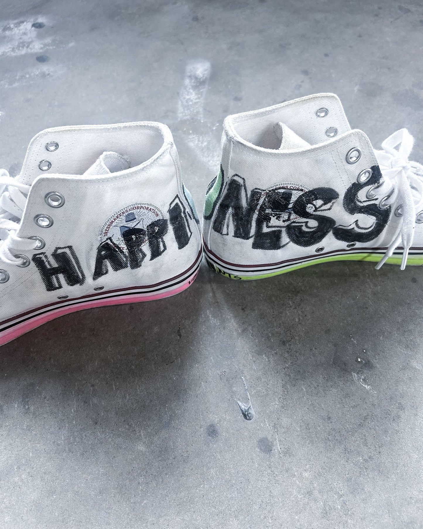F/W17 HARDCORE HAPPINESS CONVERSE