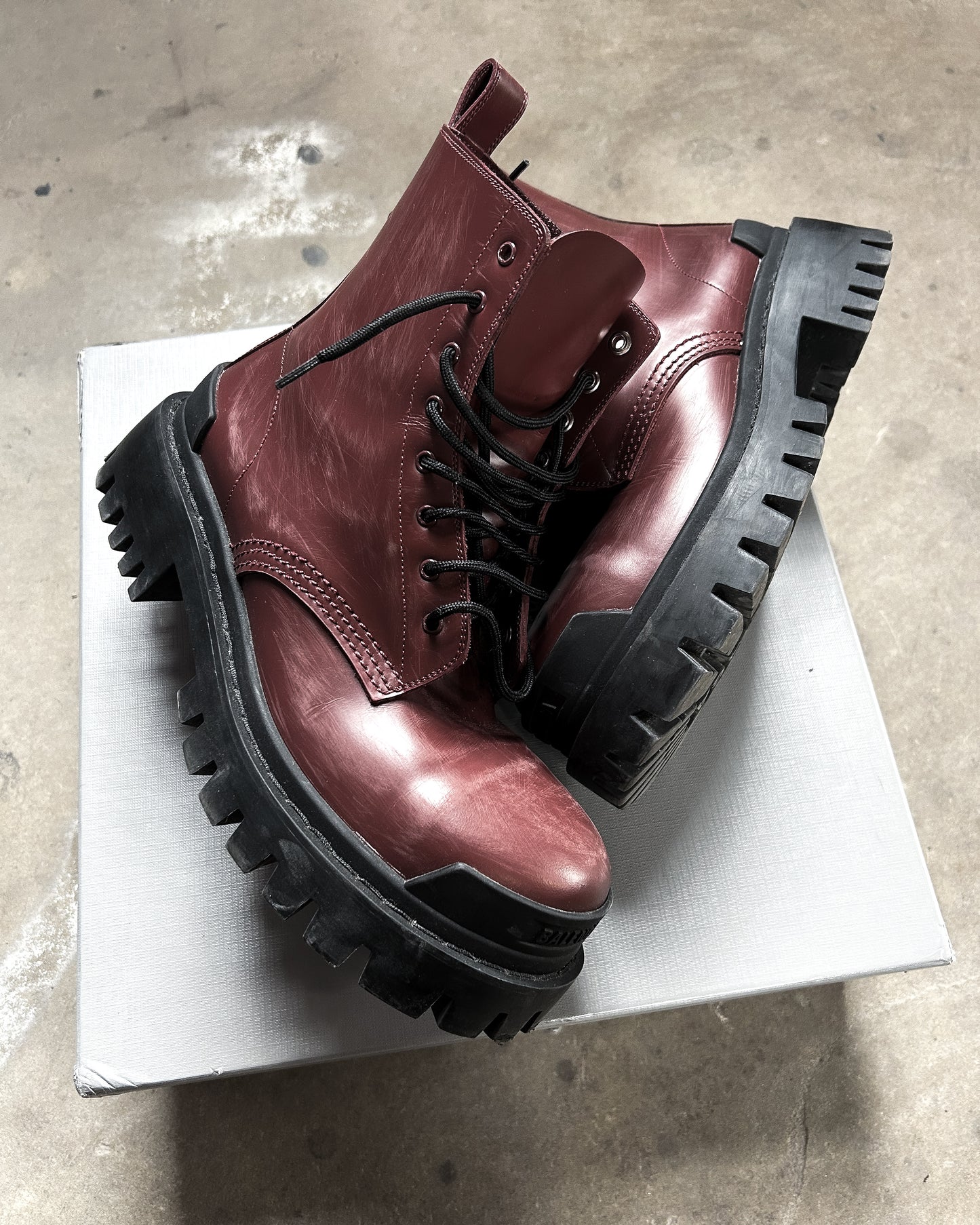 RED BLACK STRIKE BOOTS