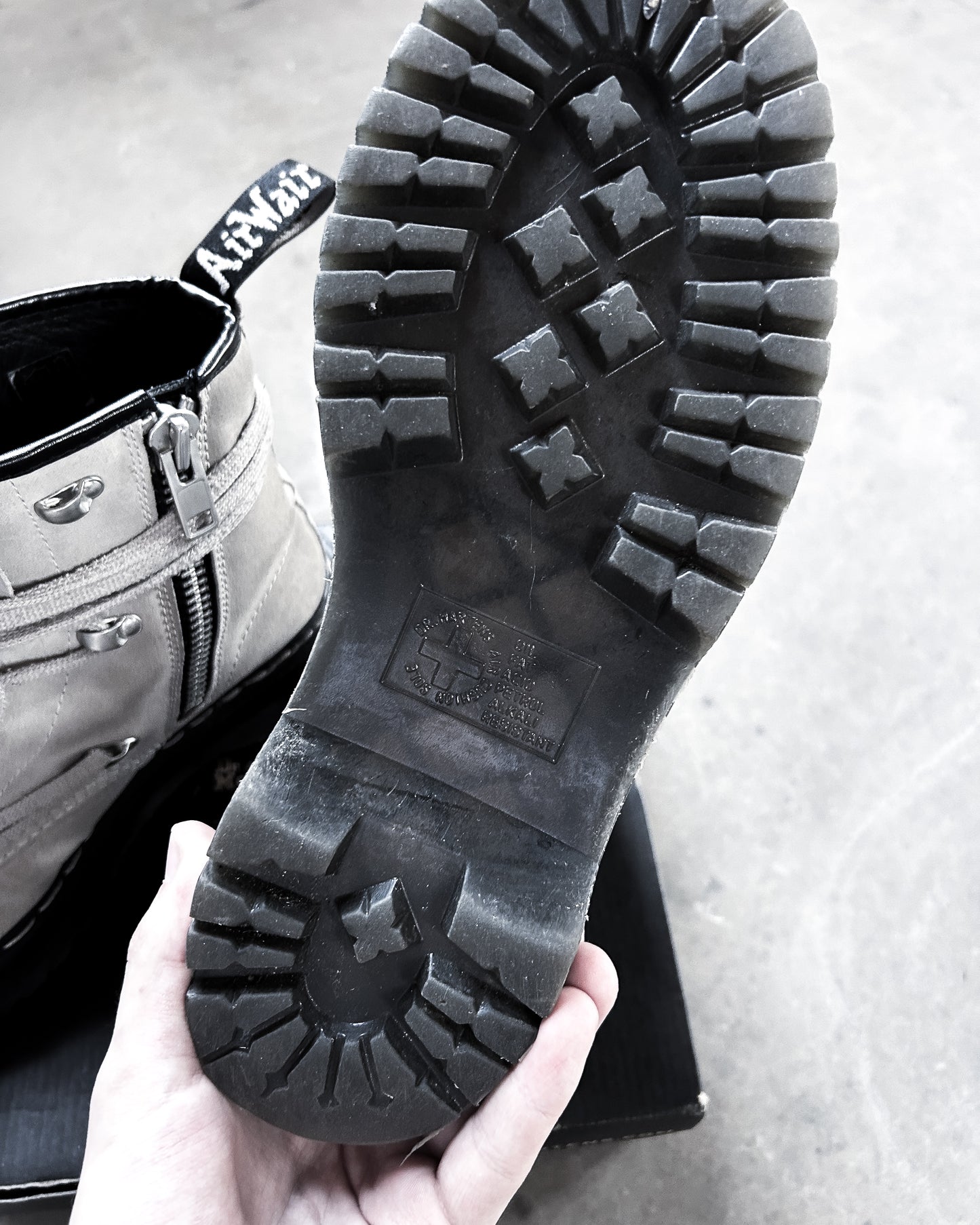 MEGALACE 1460 BEX SUEDE