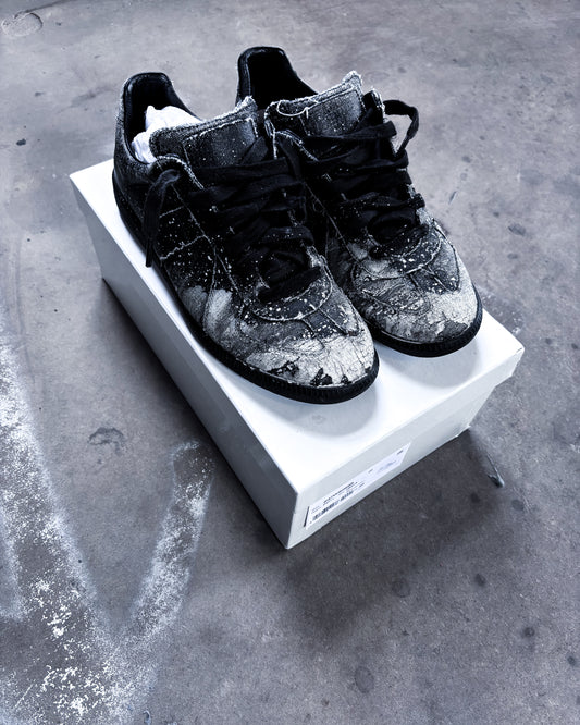 DISTRESSED PAINT SPLATTER GATS
