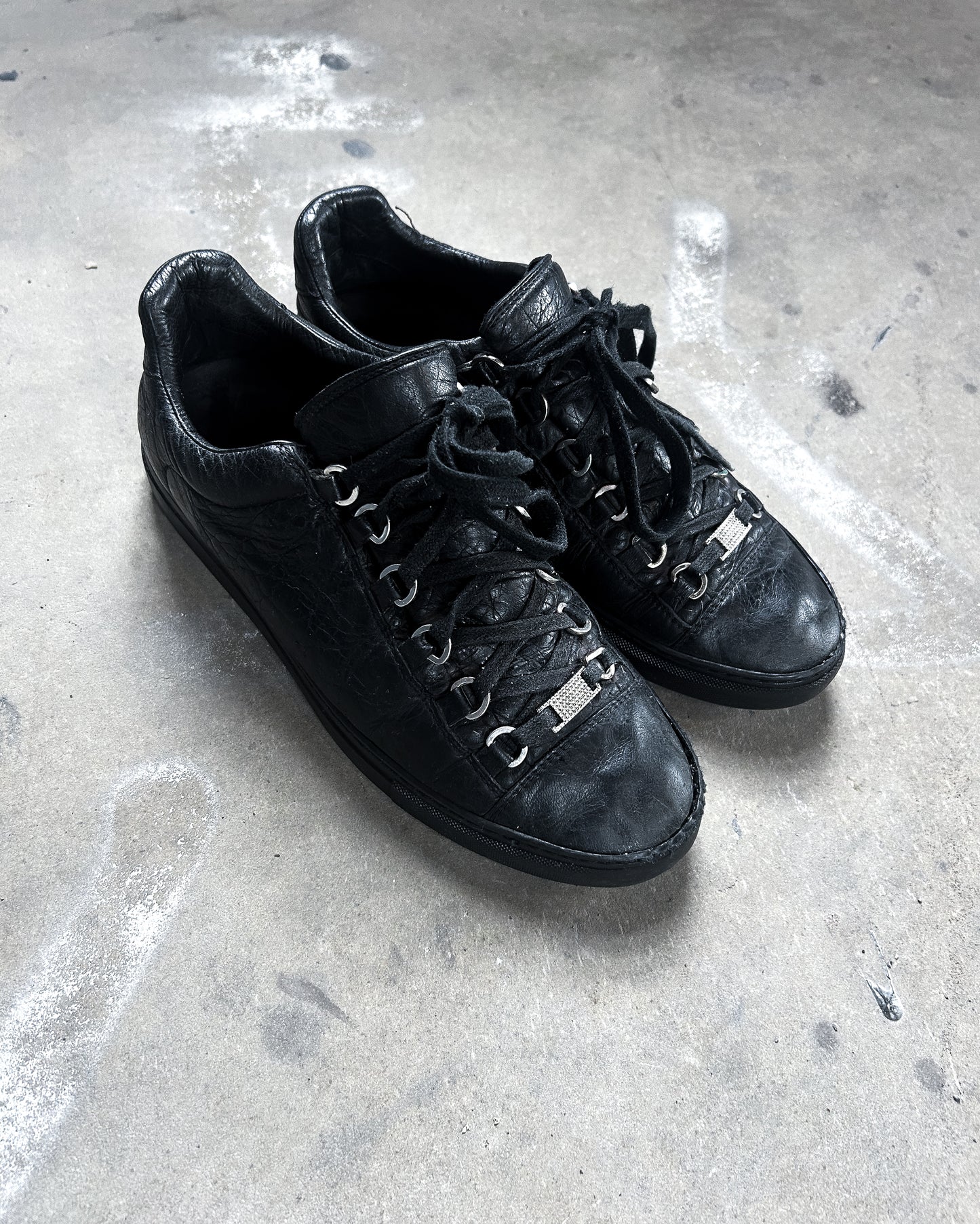 BLACK ARENA LOWS