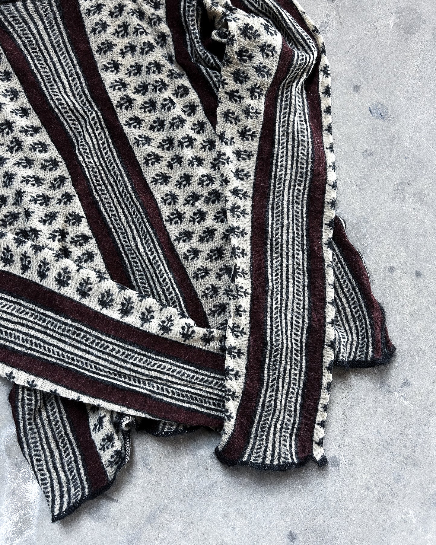 90S TRIBAL MESH
