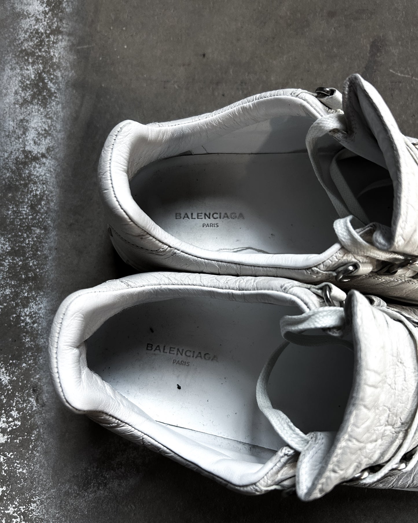 WHITE ARENA LOW