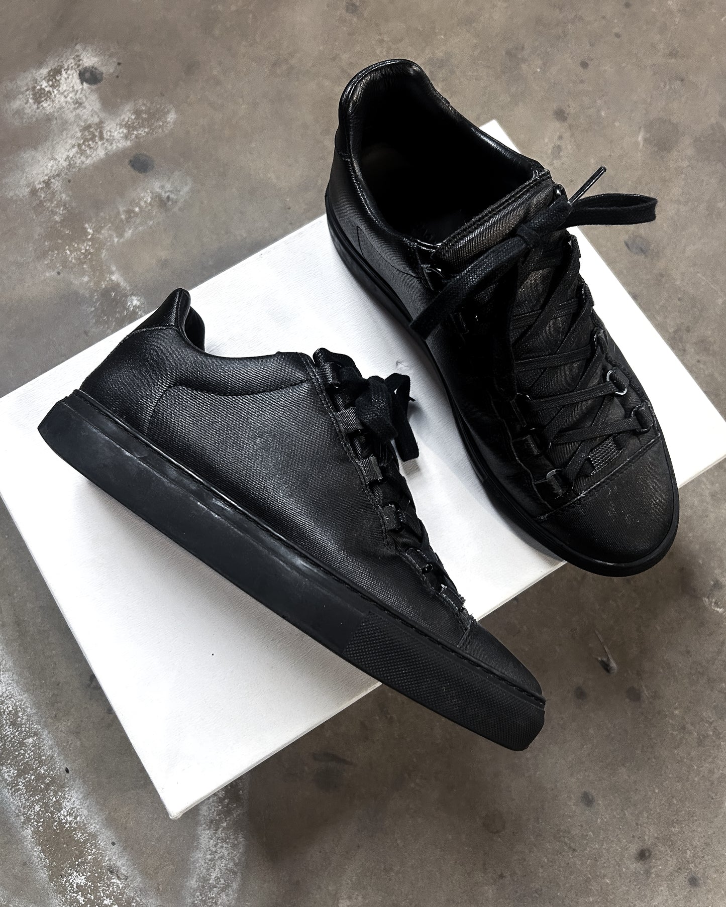 BLACK WAXED DENIM ARENAS