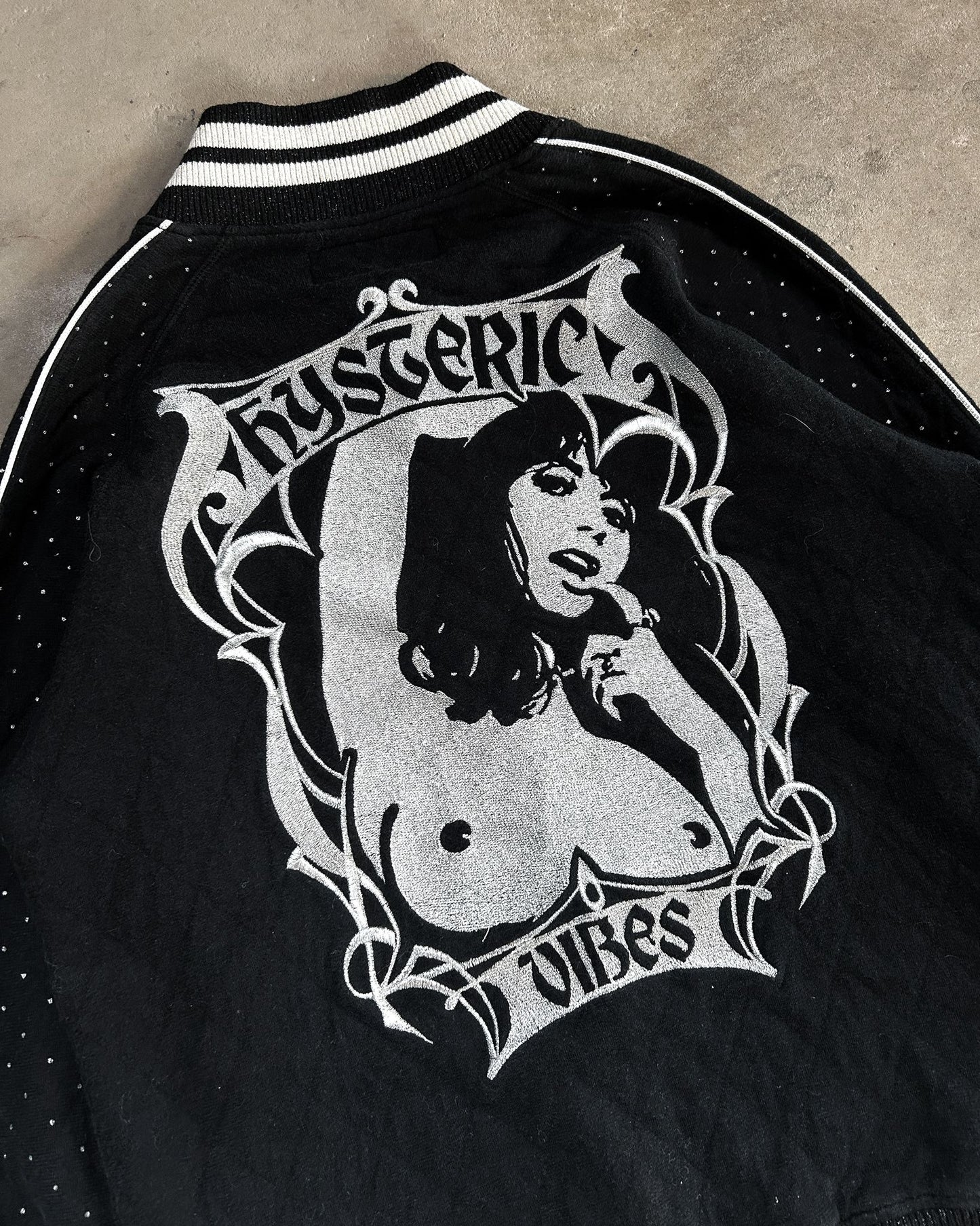 90’S HYSTERIC VIBES BOMBER