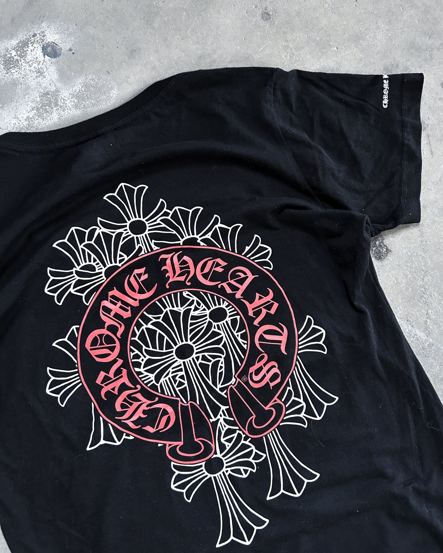 CEMETERY V NECK T