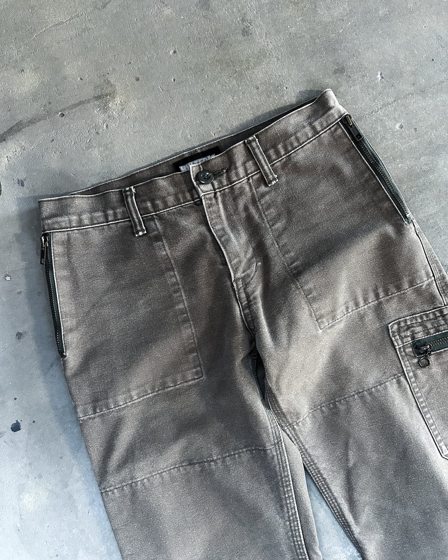 'HG' BROWN CARGO