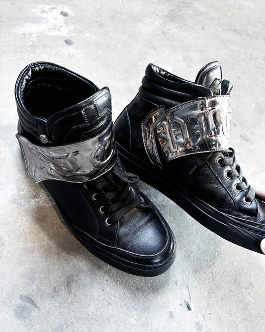 SILVER PLAQUE HIGH TOP SNEAKERS