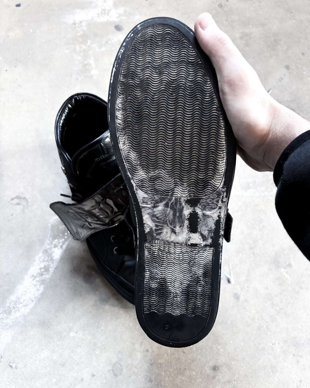 SILVER PLAQUE HIGH TOP SNEAKERS
