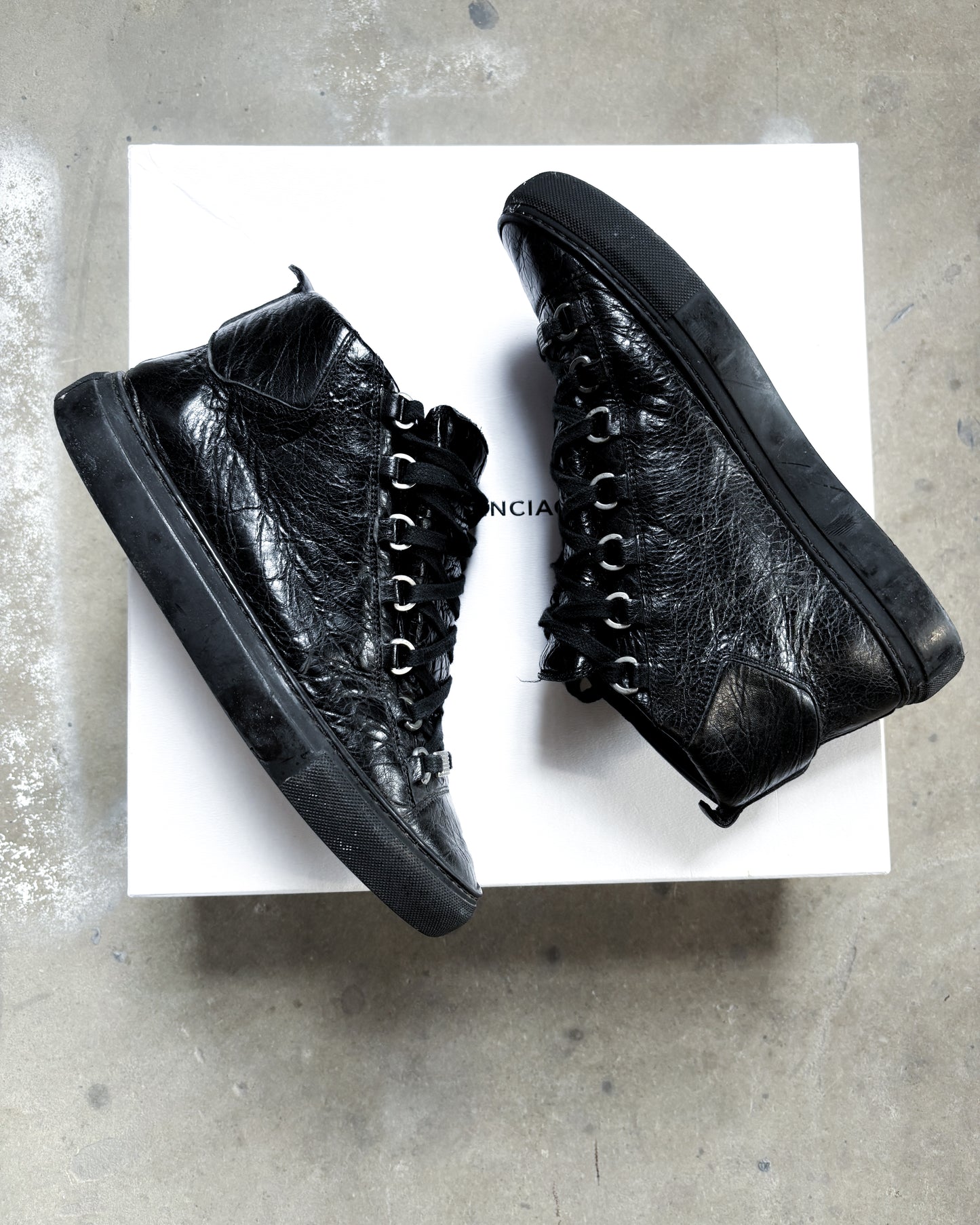BLACK CALFSKIN ARENA HIGH