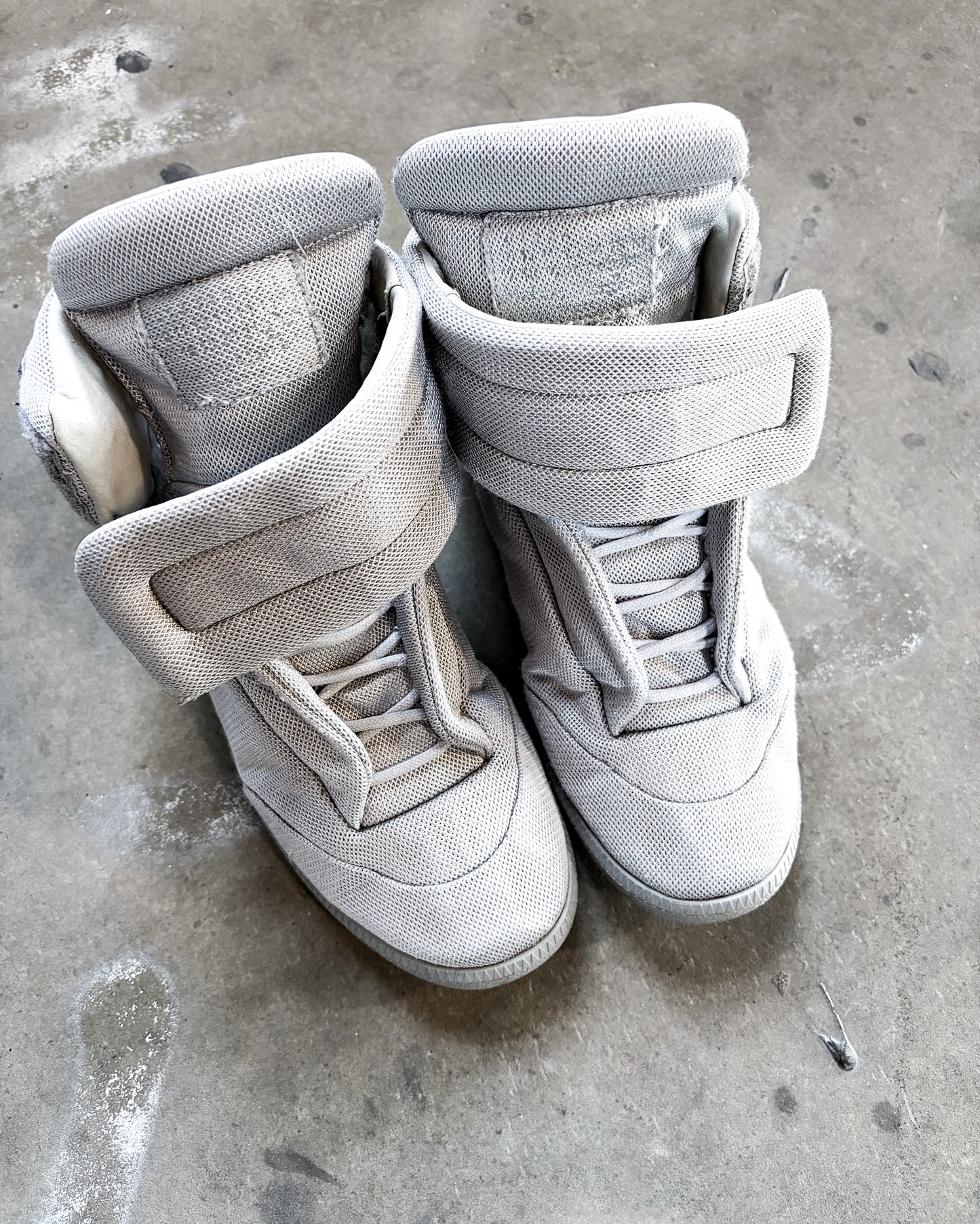 LIGHT GREY NETTED FUTURES