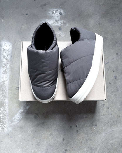 F/W23 PUFFER SLIP ON RAMONES