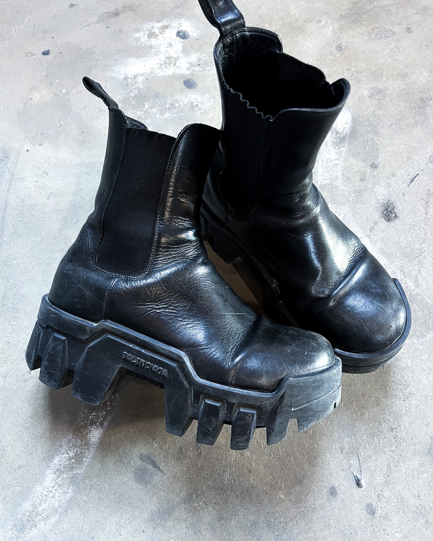 BULLDOZER PULL ON BOOTS
