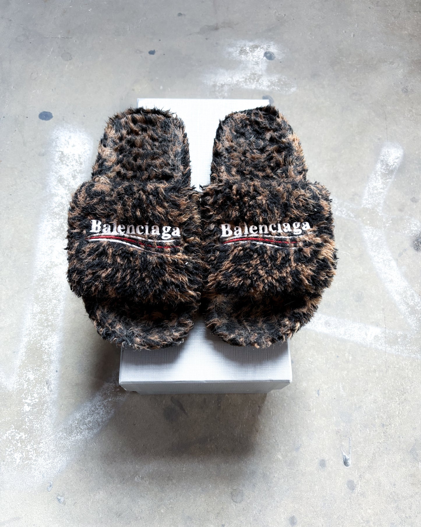 LEOPARD POLITICAL CAMPAIGN FURRY SLIDERS
