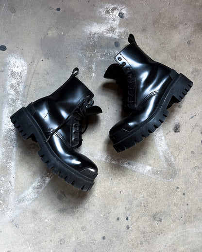 BLACK LEATHER STRIKE BOOTS