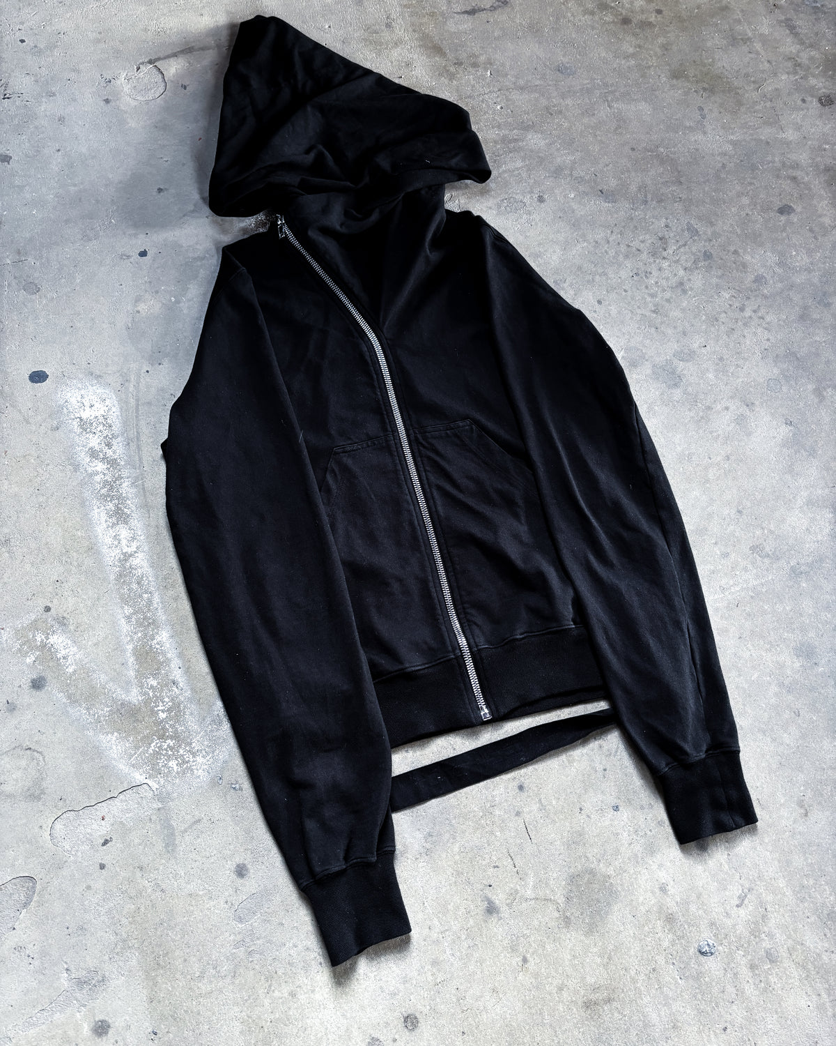 BLACK MOUNTAIN HOODIE