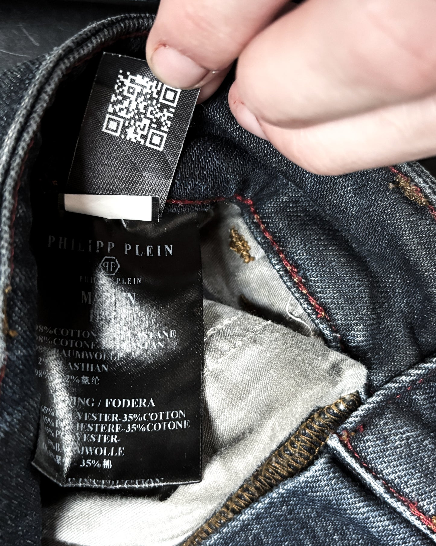 DISTRESSED BIKER DENIM