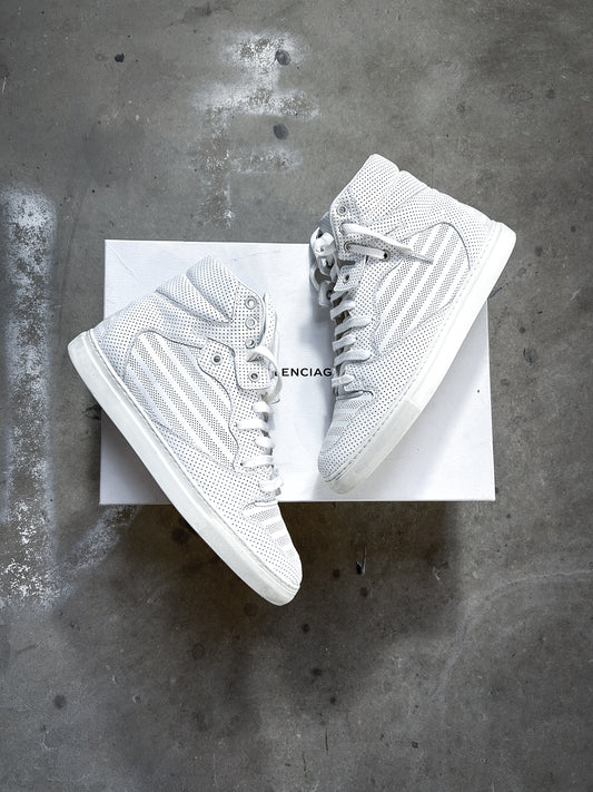 A/W15 PERFORATED WHITE HIGH TOP ARENA