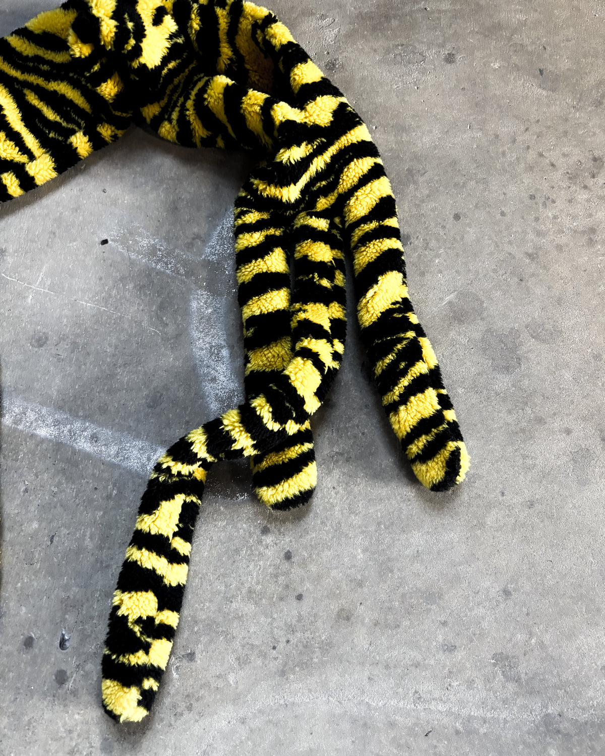 TIGER FUR SCARF