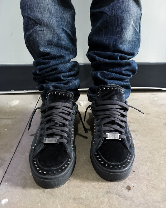 STUDDED ROSE LOW TOP SNEAKERS