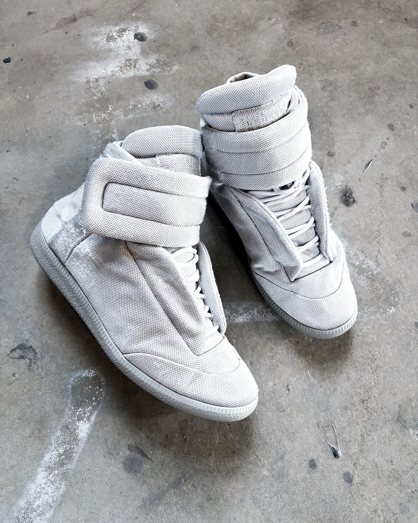 LIGHT GREY NETTED FUTURES