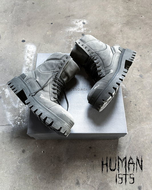 DISTRESSED KHAKI STRIKE BOOTS