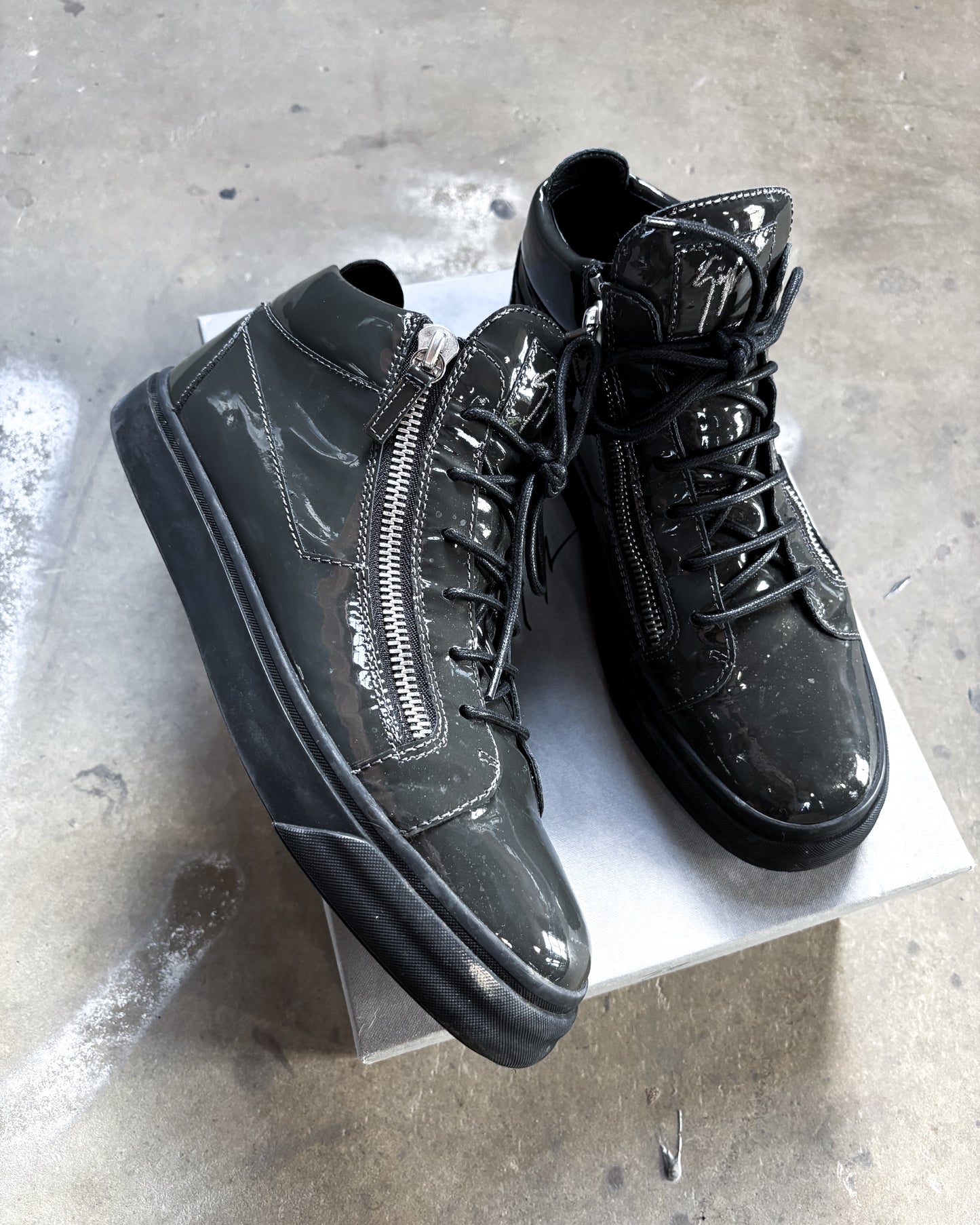 PATENT LEATHER KRISS HIGH TOPS